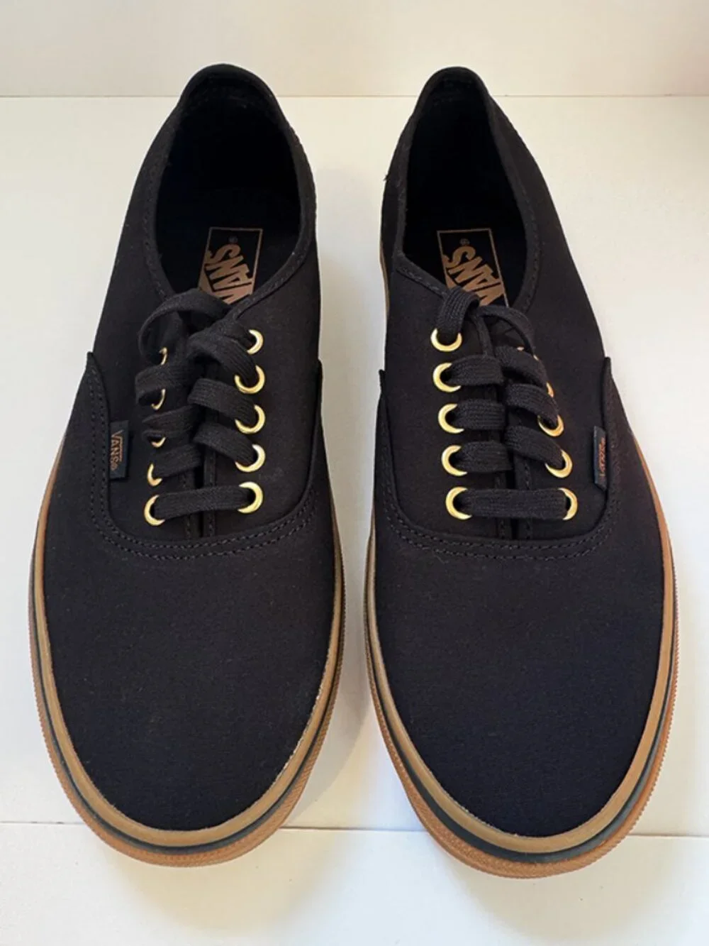 Vans Authentic Black/Gum New Never Worn